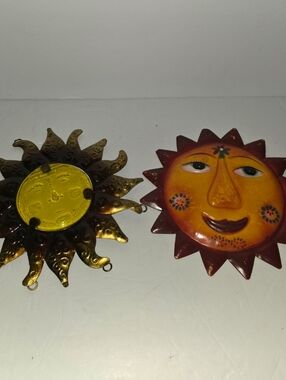 2 Metal Sun Art Sign - Wall Hanging 8X8 Painted Beautiful Lot Of 2 Decor